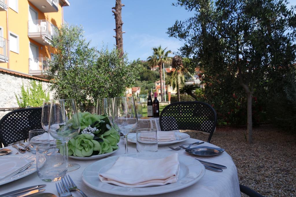 Hotel Villa San Giuseppe San Bartolomeo Al Mare Exterior foto