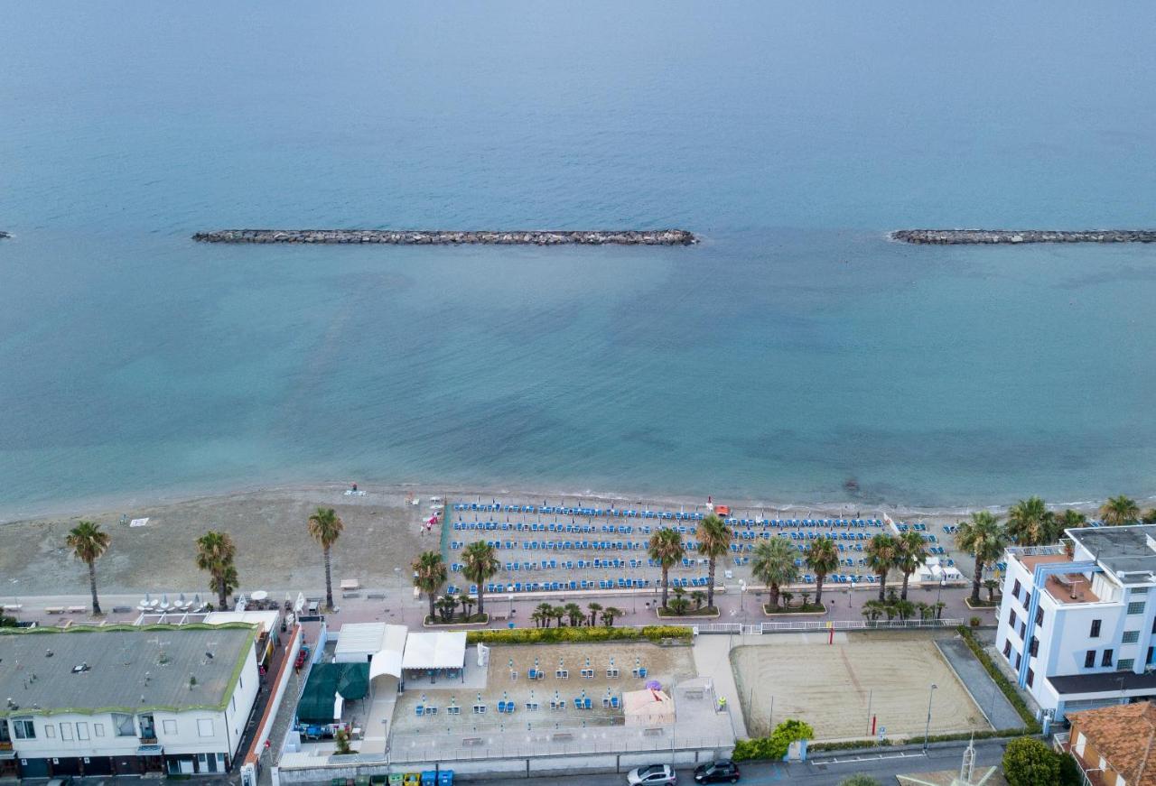 Hotel Villa San Giuseppe San Bartolomeo Al Mare Exterior foto